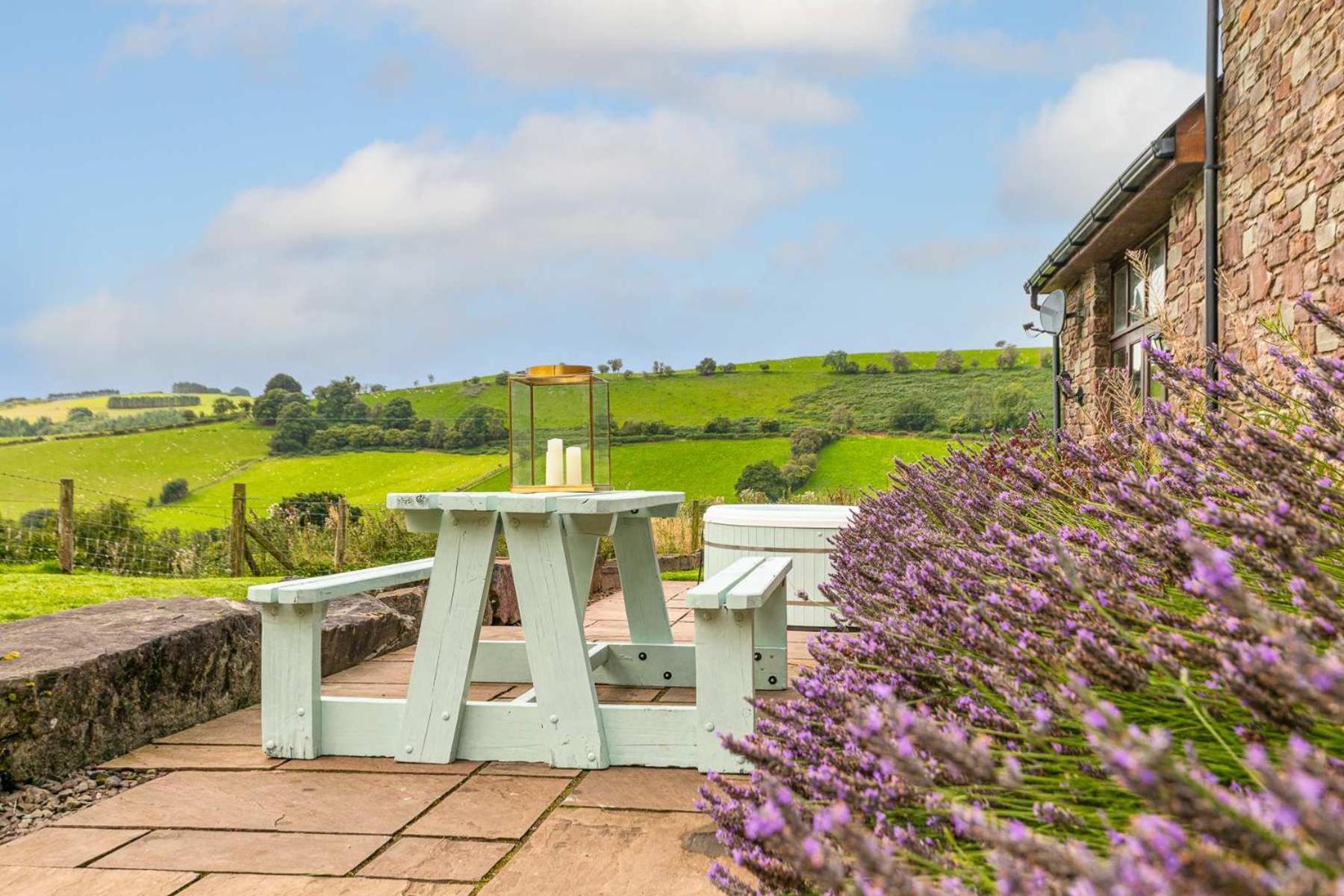 Hilltop View With Hot Tub Brecon Exterior foto