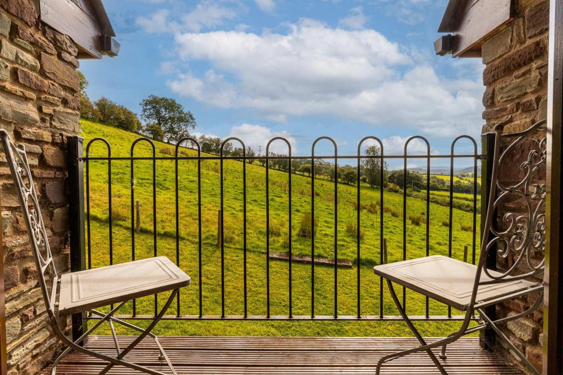 Hilltop View With Hot Tub Brecon Exterior foto